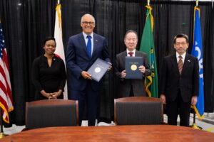 Memorandum of Cooperation Between Japan and Washington State at Toray CMA 3