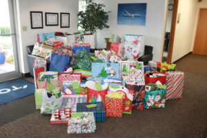 Giving Tree Campaign tops off Successful Holiday Season at Tacoma Plant 2